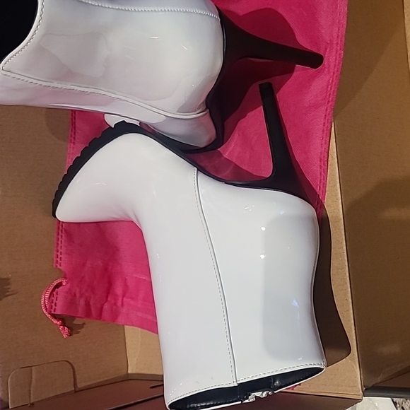 White high heel booties - Picture 6 of 6